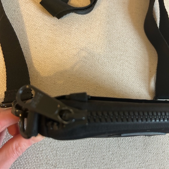 🍁 Dagne Dover Zip Wallet - Picture 3 of 5